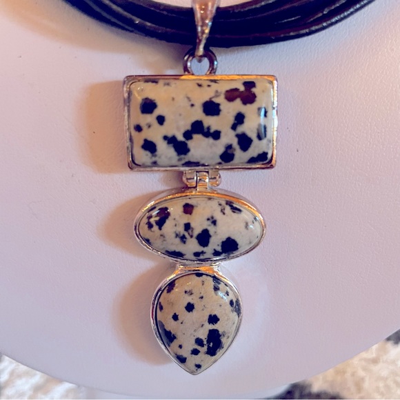 Dalmatian Jasper stone necklace - Picture 2 of 5